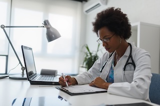 Lista de verificación para la mejora continua del cuidado de la salud